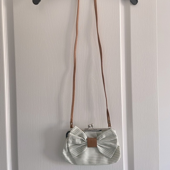 Purse - Picture 1 of 2